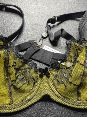DVT Bijoux Underwire Bra in black/chartreuse